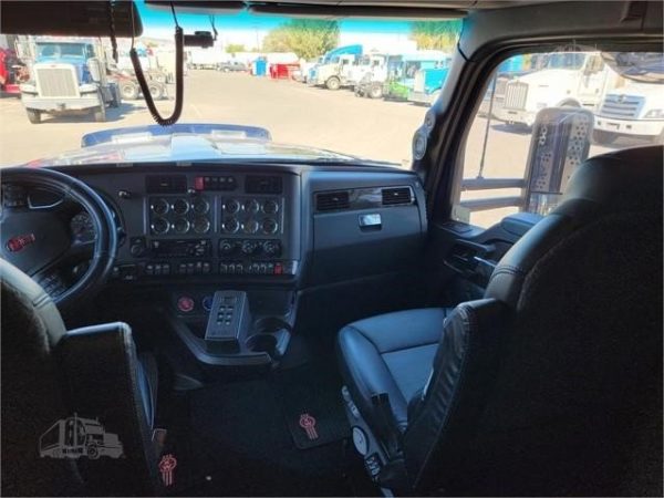 2020 KENWORTH W990 - Image 37