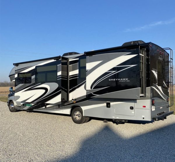 2021 JAYCO GREYHAWK 29MV - Image 4