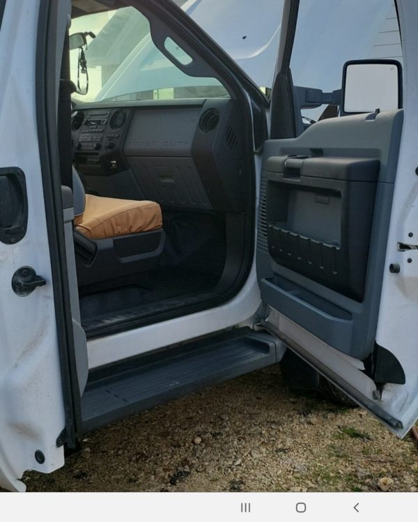 2013 Ford F450 - Image 12