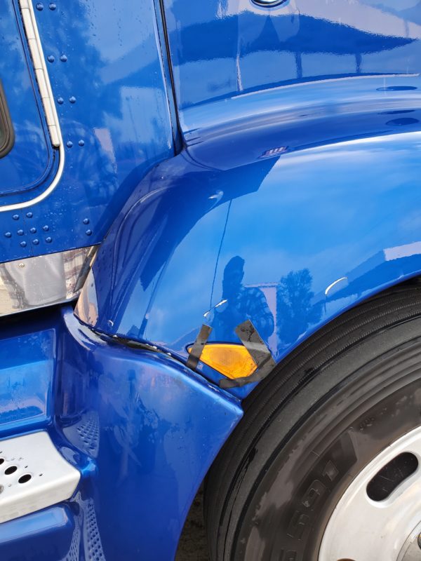 2011 Kenworth T660 - Image 3