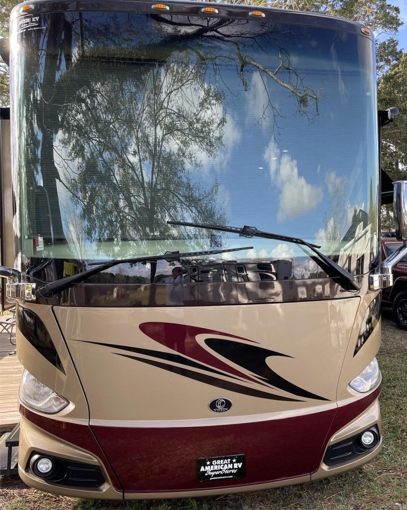 2018 Tiffin Phaeton 40AH  - Image 5