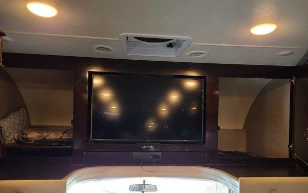 2017 THOR MOTOR COACH QUANTUM PD31 - Image 10