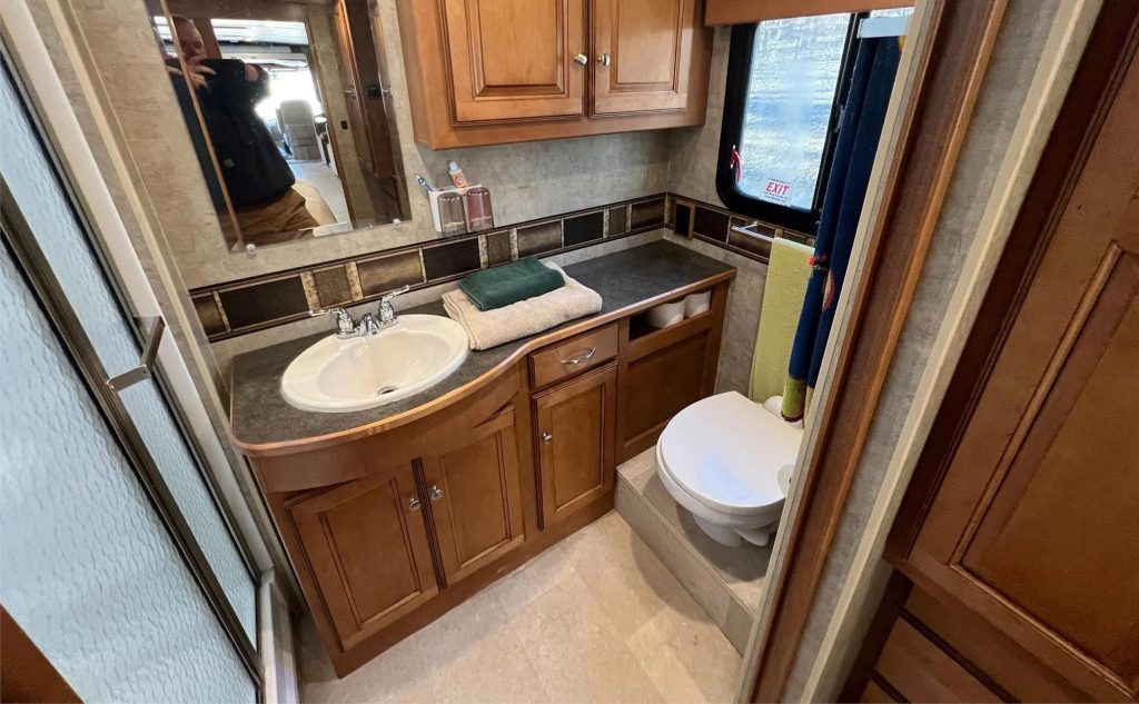 2016 Itasca Sunstar LX 35F - Image 11