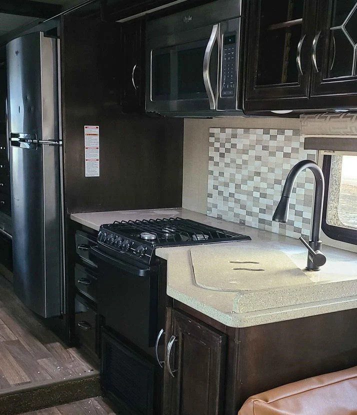 2017 THOR MOTOR COACH QUANTUM PD31 - Image 11