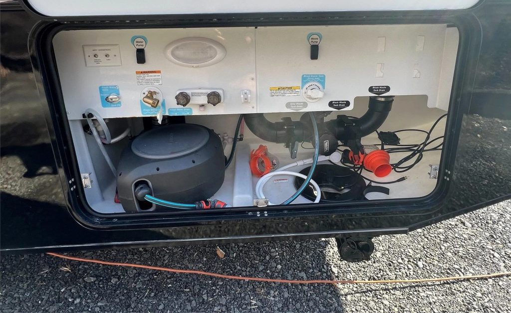 2016 Itasca Sunstar LX 35F - Image 15