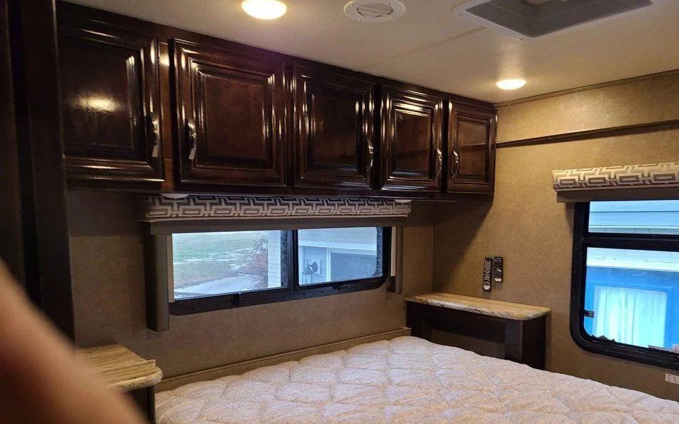 2017 THOR MOTOR COACH QUANTUM PD31 - Image 15