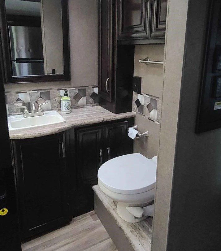 2017 THOR MOTOR COACH QUANTUM PD31 - Image 16