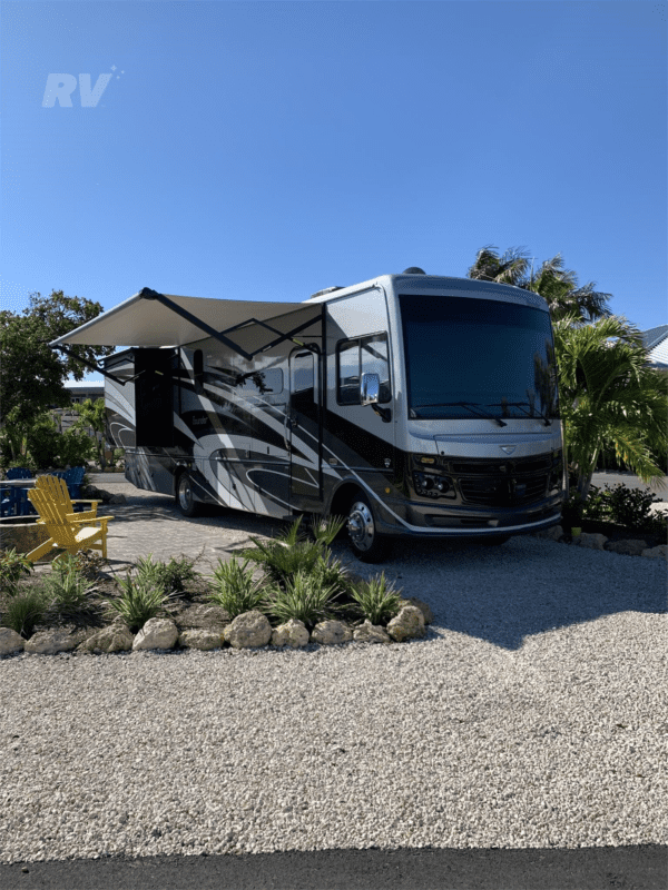 2022 FLEETWOOD BOUNDER 35K - Image 24