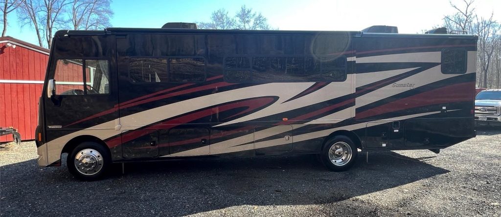 2016 Itasca Sunstar LX 35F - Image 4