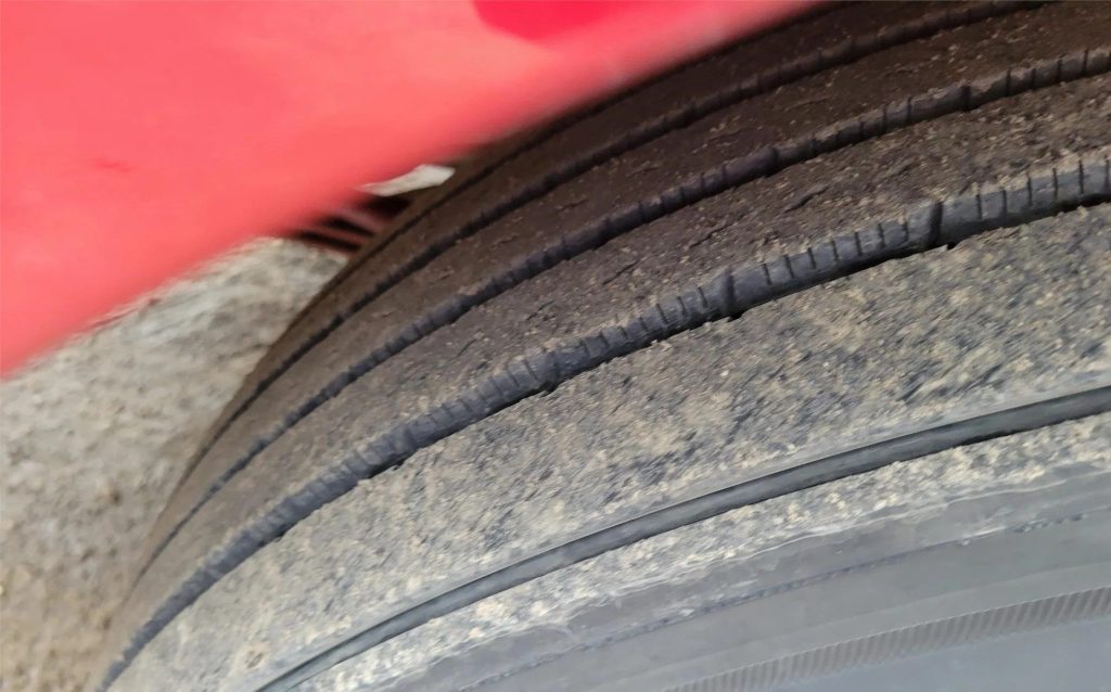 2015 Volvo VNL64T730 - Image 5