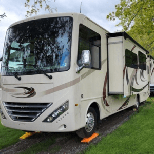 2017 Thor Motor Coach Hurricane 31s