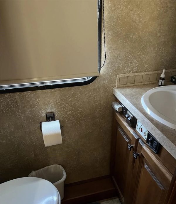 2011 TIFFIN ALLEGRO OPEN ROAD 34TGA - Image 12