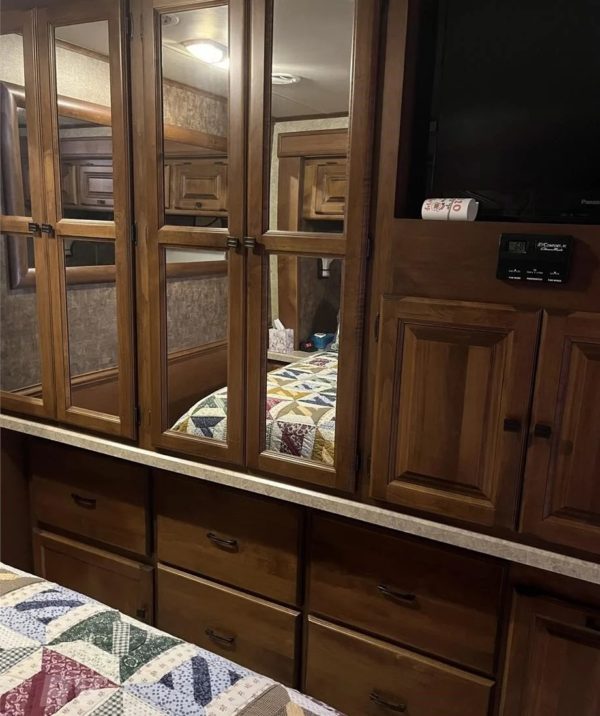 2011 TIFFIN ALLEGRO OPEN ROAD 34TGA - Image 14