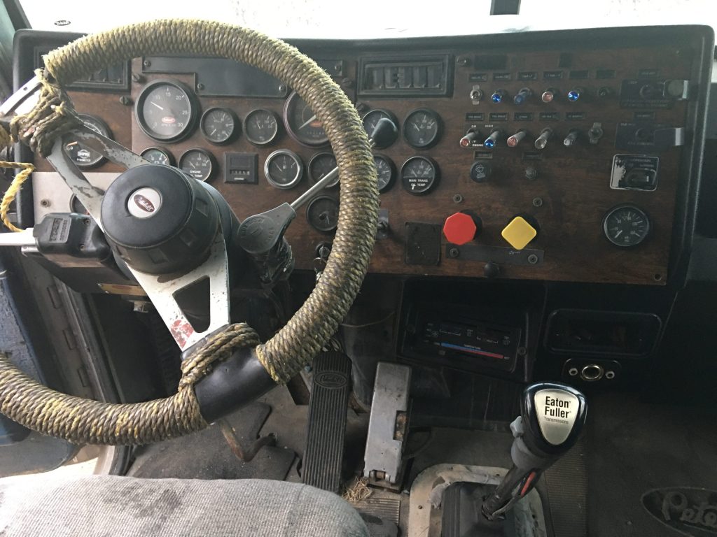 1993 Peterbilt 379 - Image 3