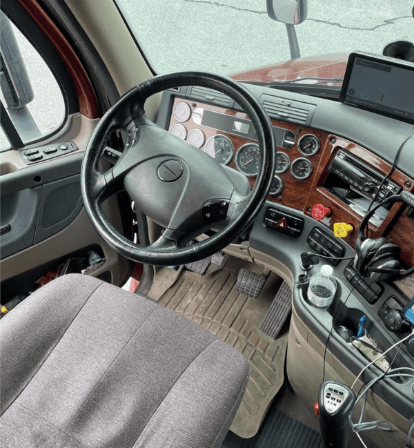 2018 Freightliner Cascadia 125 - Image 5