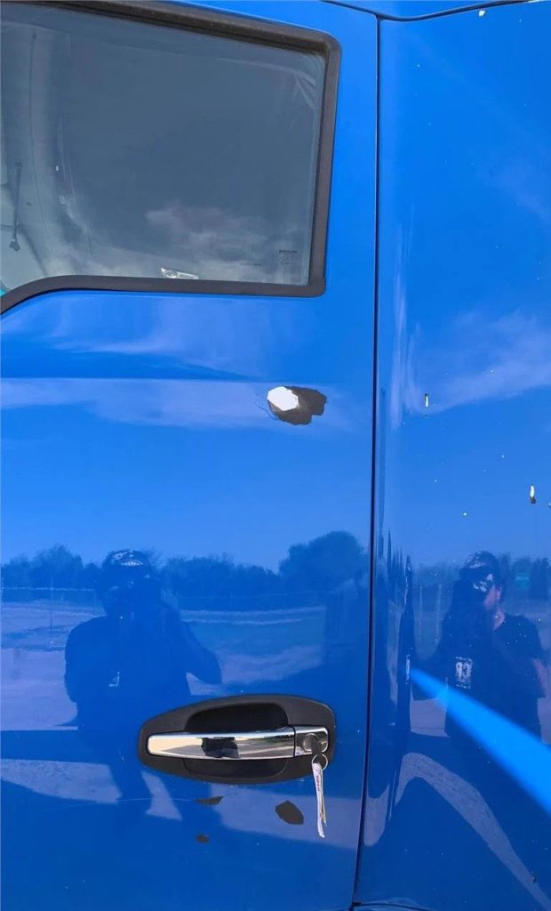 2016 Kenworth T680 - Image 11