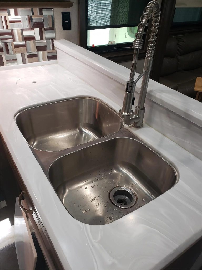 2019 Forest River Riverstone 39RKFB - Image 17