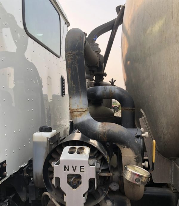 2014 International Paystar 5900 Vacuum Truck - Image 4