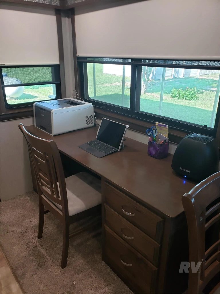 2019 Forest River Riverstone 39RKFB - Image 31