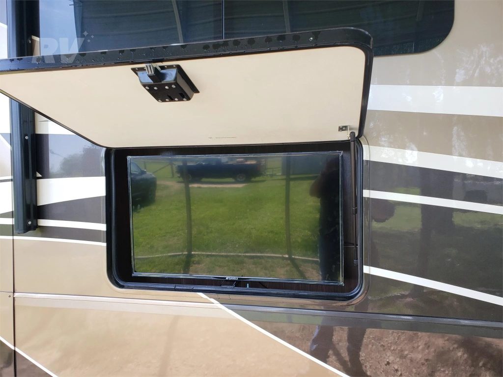 2019 Forest River Riverstone 39RKFB - Image 5