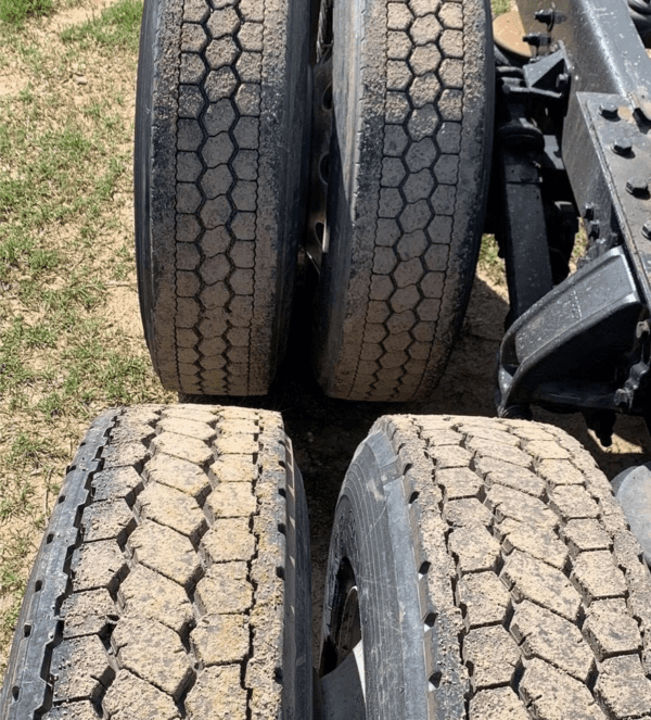 2016 Kenworth T680 - Image 7