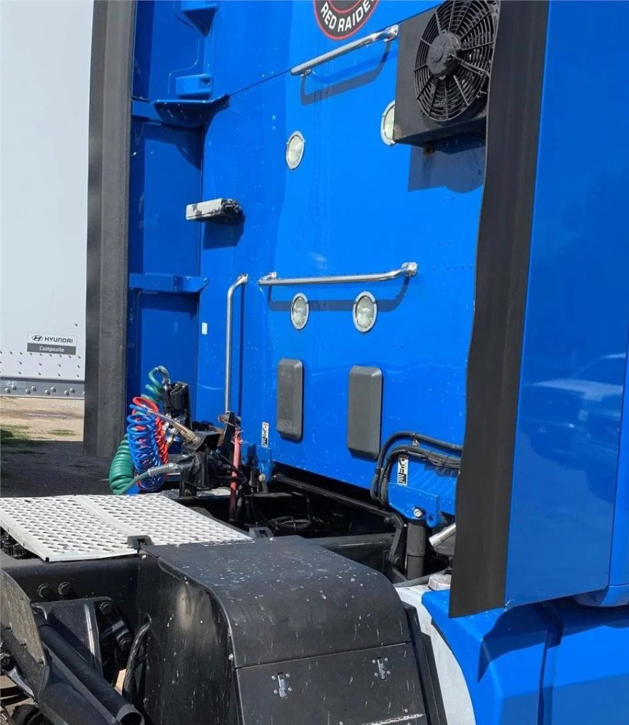 2016 Kenworth T680 - Image 8