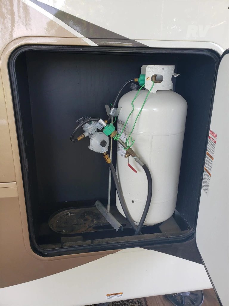 2019 Forest River Riverstone 39RKFB - Image 8