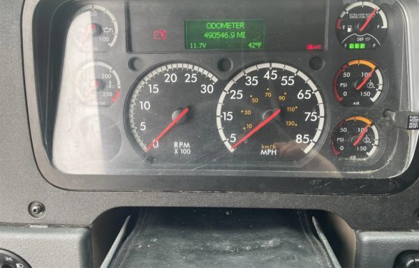 2017 Freightliner Cascadia 125 - Image 9