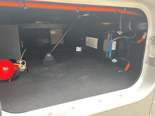 2023 Kenworth T680 - Image 10