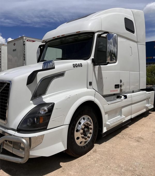 2016 Volvo VNL42T670 - Image 18