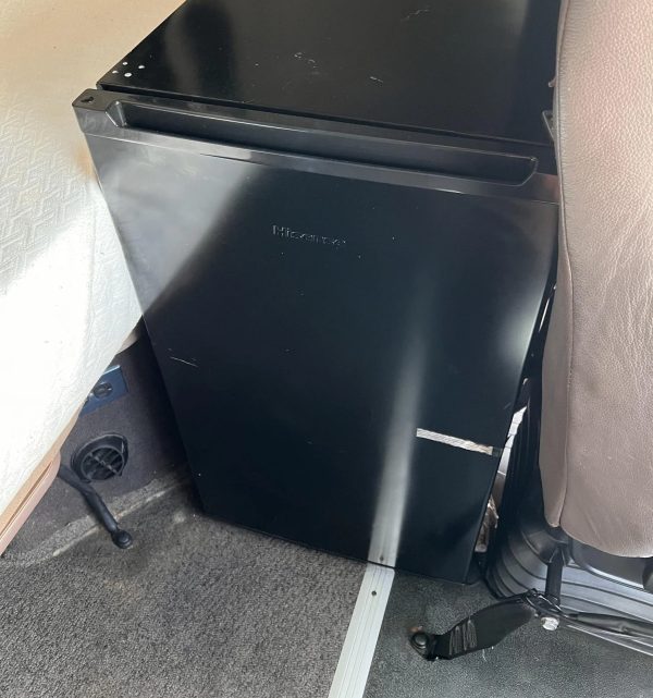 2016 Volvo VNL42T670 - Image 24