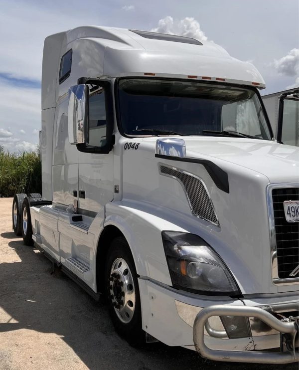 2016 Volvo VNL42T670 - Image 4