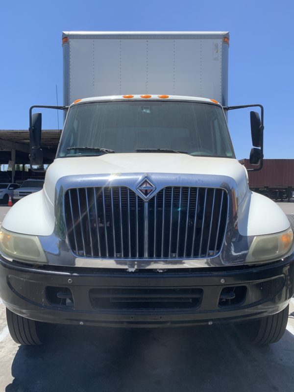 2005 International Durastar 4300 Box Truck - Image 7