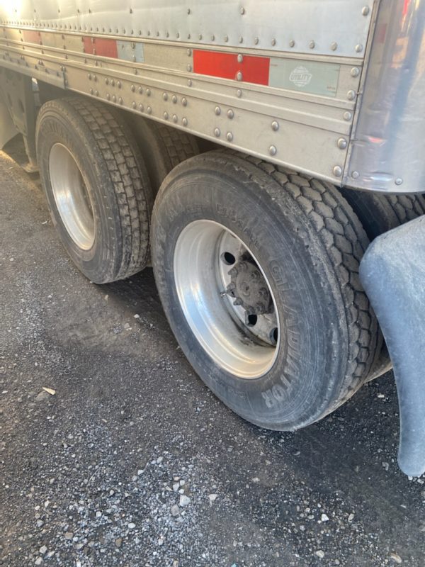 2016 Volvo VNL64T630 - Image 5