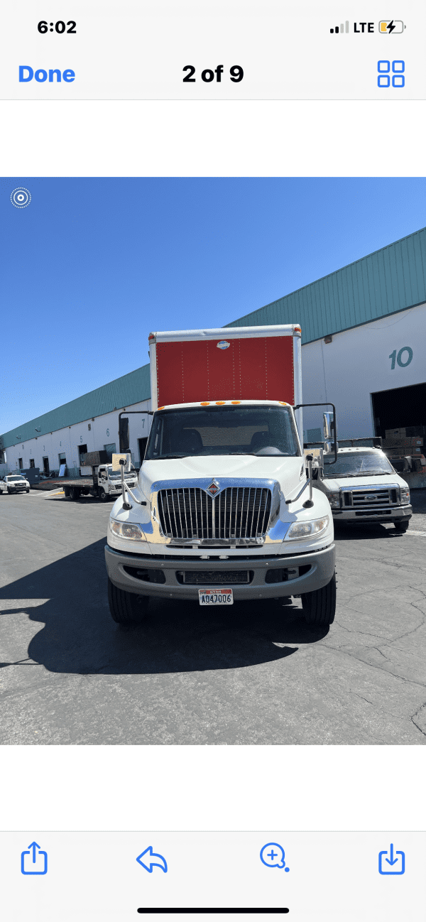 2018 International 4400 &  NUVanline Tech  27′ - Image 2