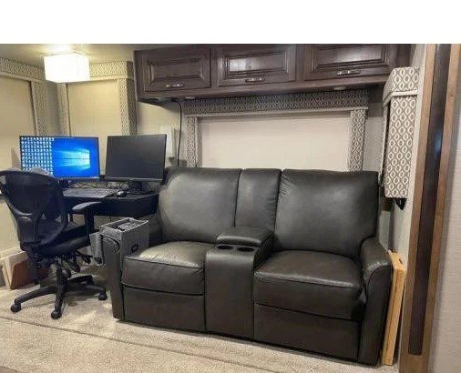 2019 JAYCO PRECEPT PRESTIGE 36H & 2020 Jeep Wrangle Rubicon - Image 10