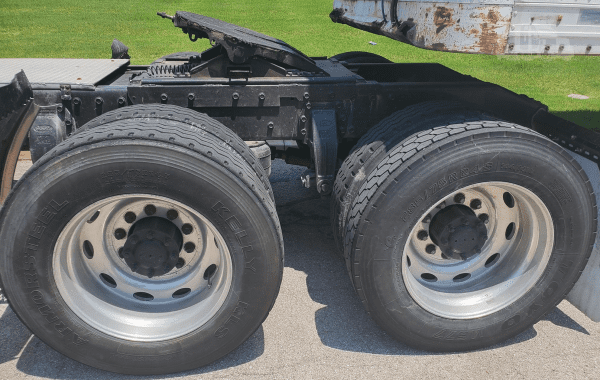 1988 Peterbilt 377 - Image 17