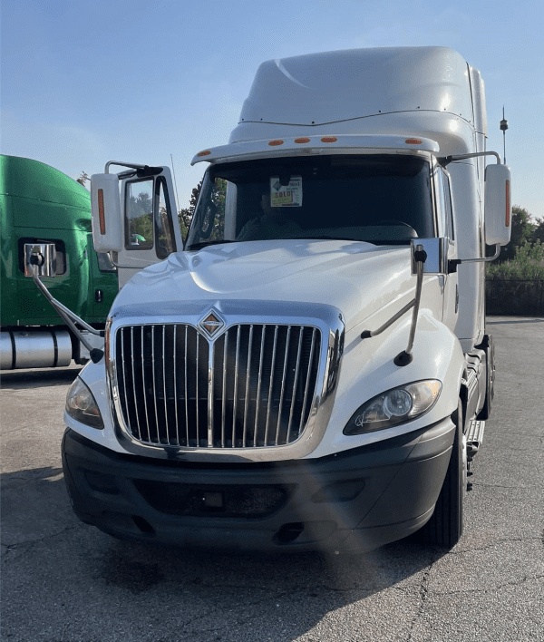 2017 International Prostar - Image 3