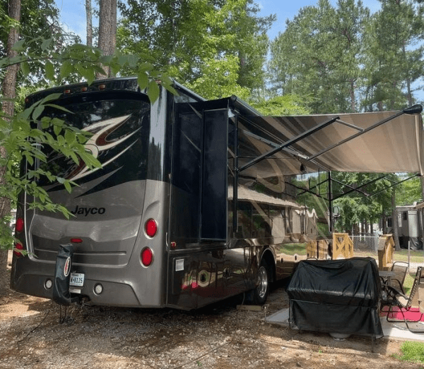 2019 JAYCO PRECEPT PRESTIGE 36H & 2020 Jeep Wrangle Rubicon - Image 2