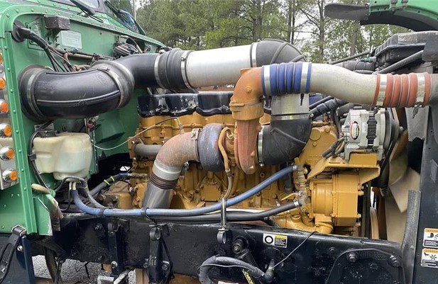 2004 Peterbilt 379 - Image 4