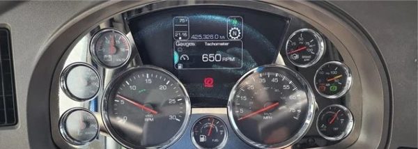 2019 Kenworth T680 - Image 16