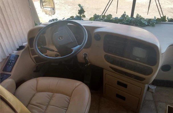 2003 NEWMAR KOUNTRY STAR 3905 - Image 2