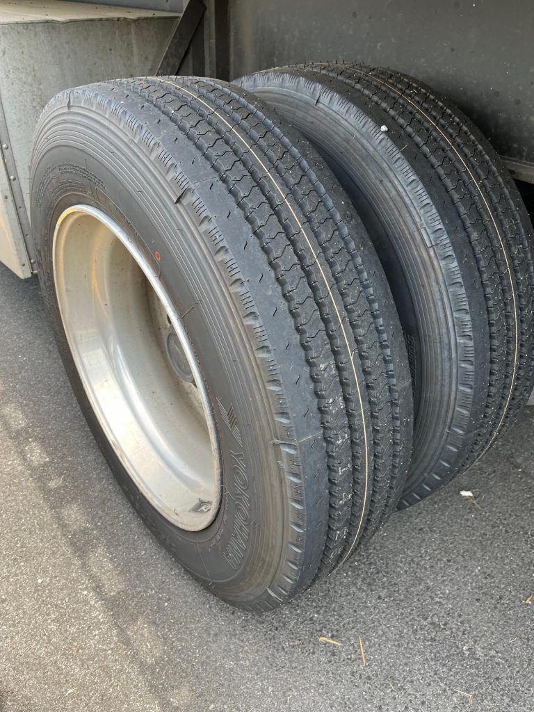 2013 UTILITY Flat Bed Trailer - Image 9