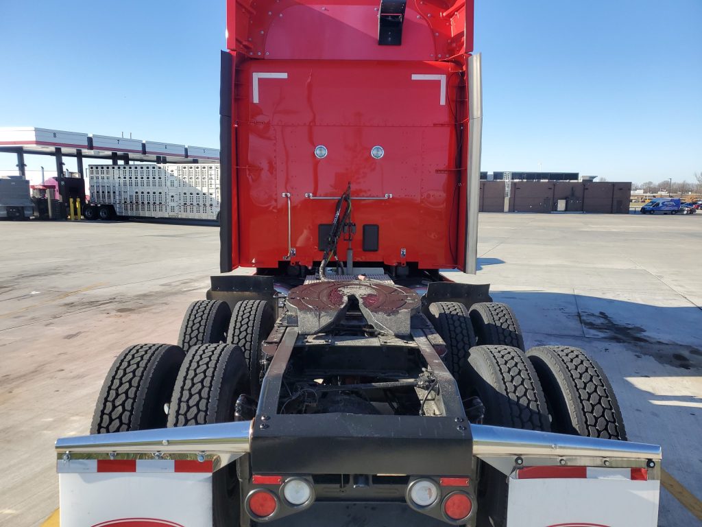 2018 Peterbilt 579 - Image 3
