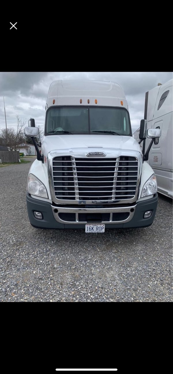 2015 Freightliner Cascadia 125