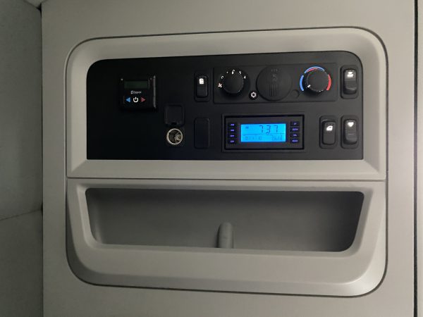 2016 Kenworth T680 - Image 7