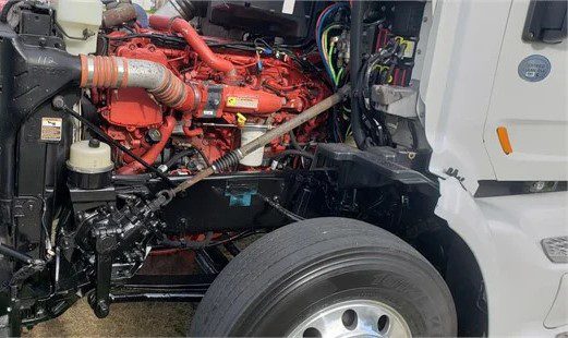 2014 Peterbilt 579 - Image 4