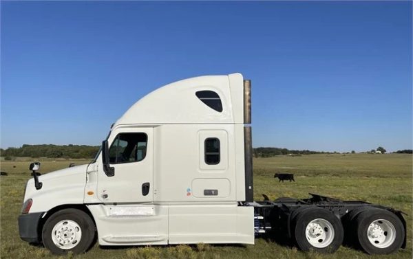 2014 Freightliner Cascadia 125