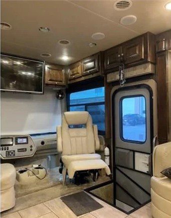 2016 Tiffin Allegra open Road 34 PA - Image 12