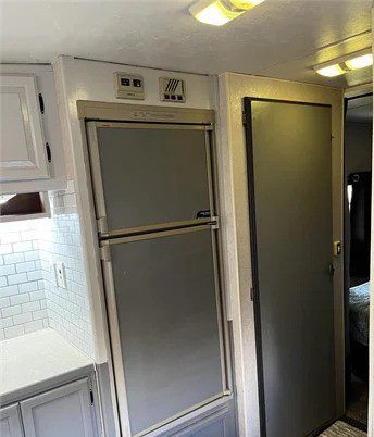 2002 COACHMEN LEPRECHAUN 314SS - Image 16